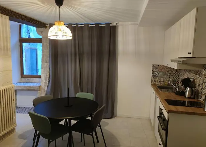 Apartmán De Charme, Au Calme Dans Le Vieux