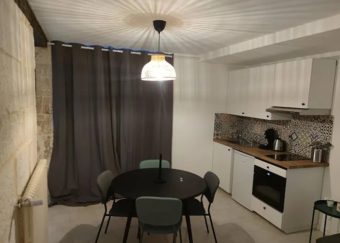 De Charme, Au Calme Dans Le Vieux Apartmán