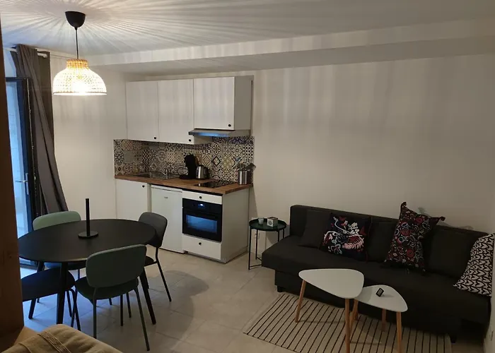 De Charme, Au Calme Dans Le Vieux Apartmán *