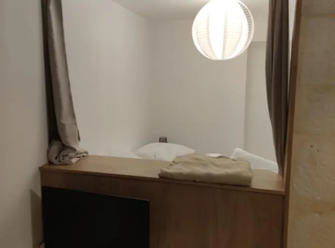 De Charme, Au Calme Dans Le Vieux Apartmán *