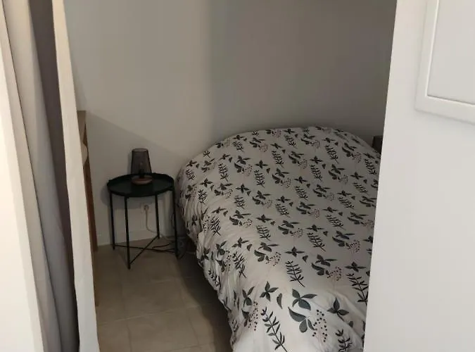 Apartmán De Charme, Au Calme Dans Le Vieux *
